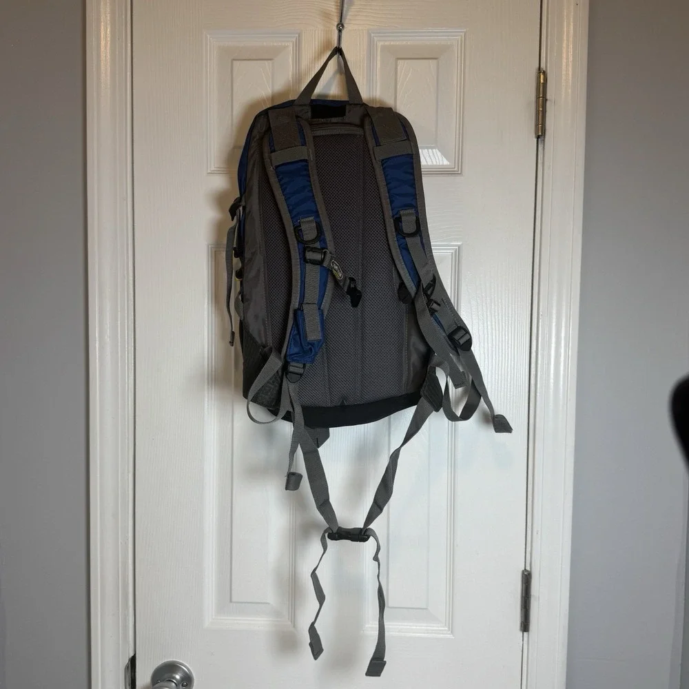 Camelbak Cloud Walker Hydration Hiking Backpack-Blue Grey Black - No Bladder